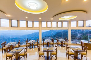 Restaurant - Himalaya Drishya Resort (Dhulikhel)