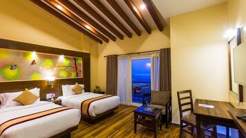 Deluxe Room | Individually furnished, desk, free WiFi, bed sheets