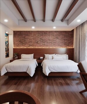 Quarto triplo luxo | Individualmente mobiliados, escrivaninha, quartos à prova de som