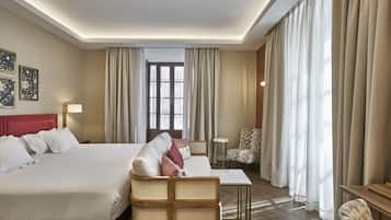 Literie de qualité supérieure, couette en duvet d'oie, minibar