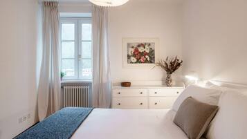 2 chambres, fer et planche à repasser, Wi-Fi gratuit, draps fournis