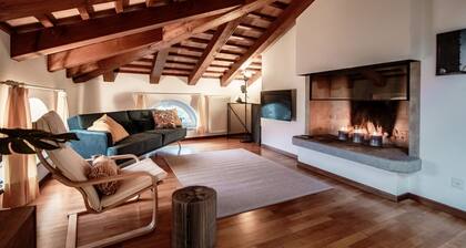 Elegantes Dachgeschoss-Apartment mit Blick auf das Mendrisio-Tal (SALORINO 2)