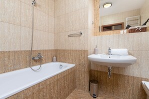 Bathtub - Bright Apartment with Balcony | Parking | 1 km to the Beach (Gdansk)