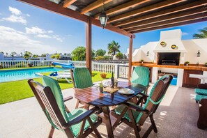 Villa | Balcony
