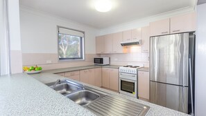 Fridge, microwave, oven, stovetop