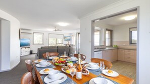 Dining - Port Views on Ronald, 2/36 Ronald Ave (Shoal Bay)