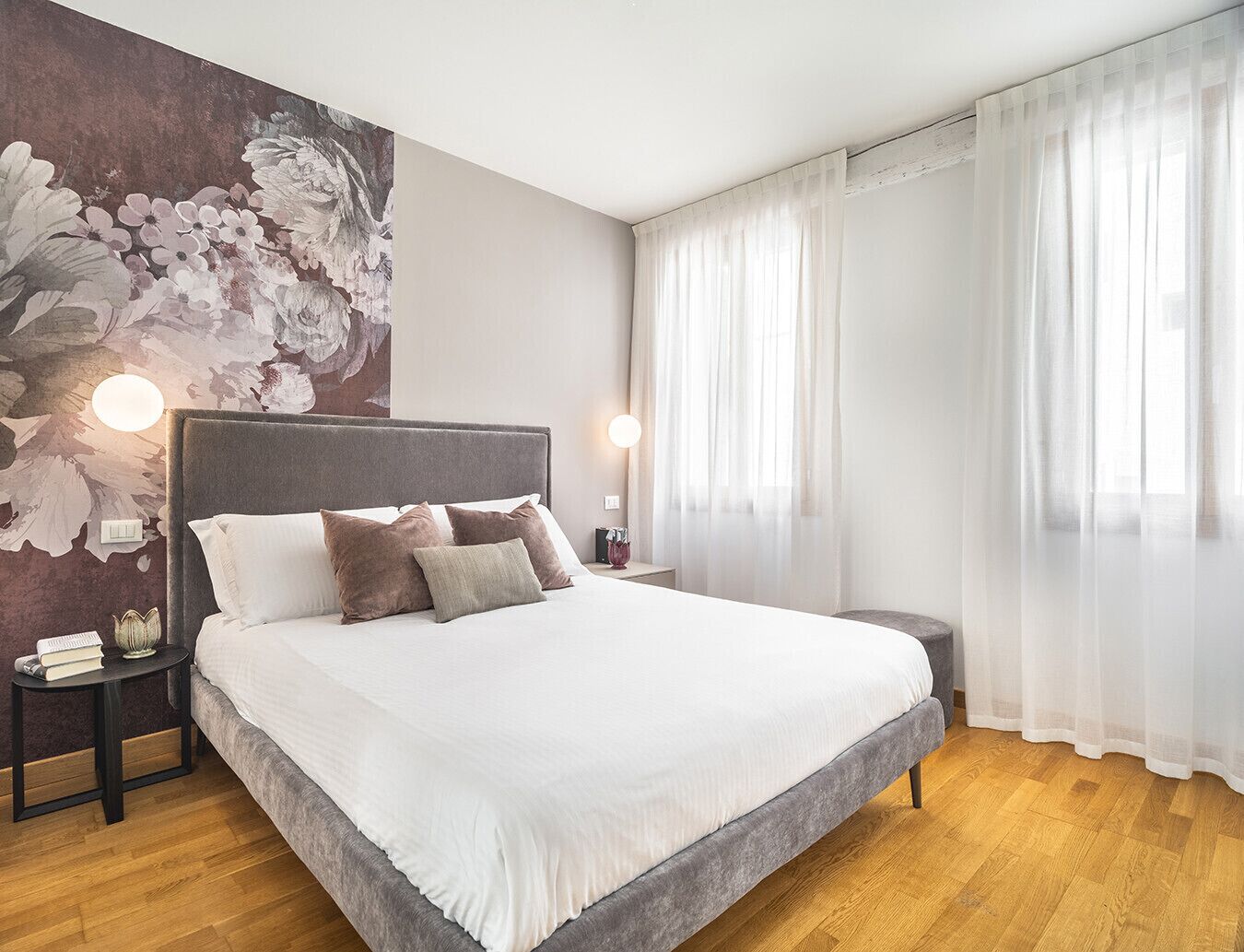 2 slaapkamers, een strijkplank/strijkijzer, gratis wifi, beddengoed