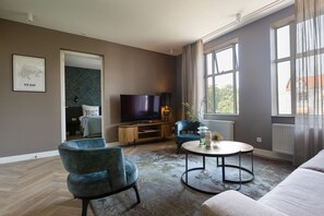 Apartment | Living area | TV - Bizstay Maurits (The Hague)