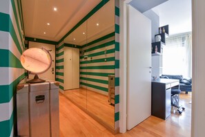 24-Zoll-Flachbildfernseher mit Digitalempfang, Fernseher