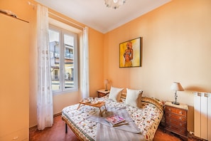2 camere, ferro/asse da stiro, Wi-Fi gratuito, lenzuola
