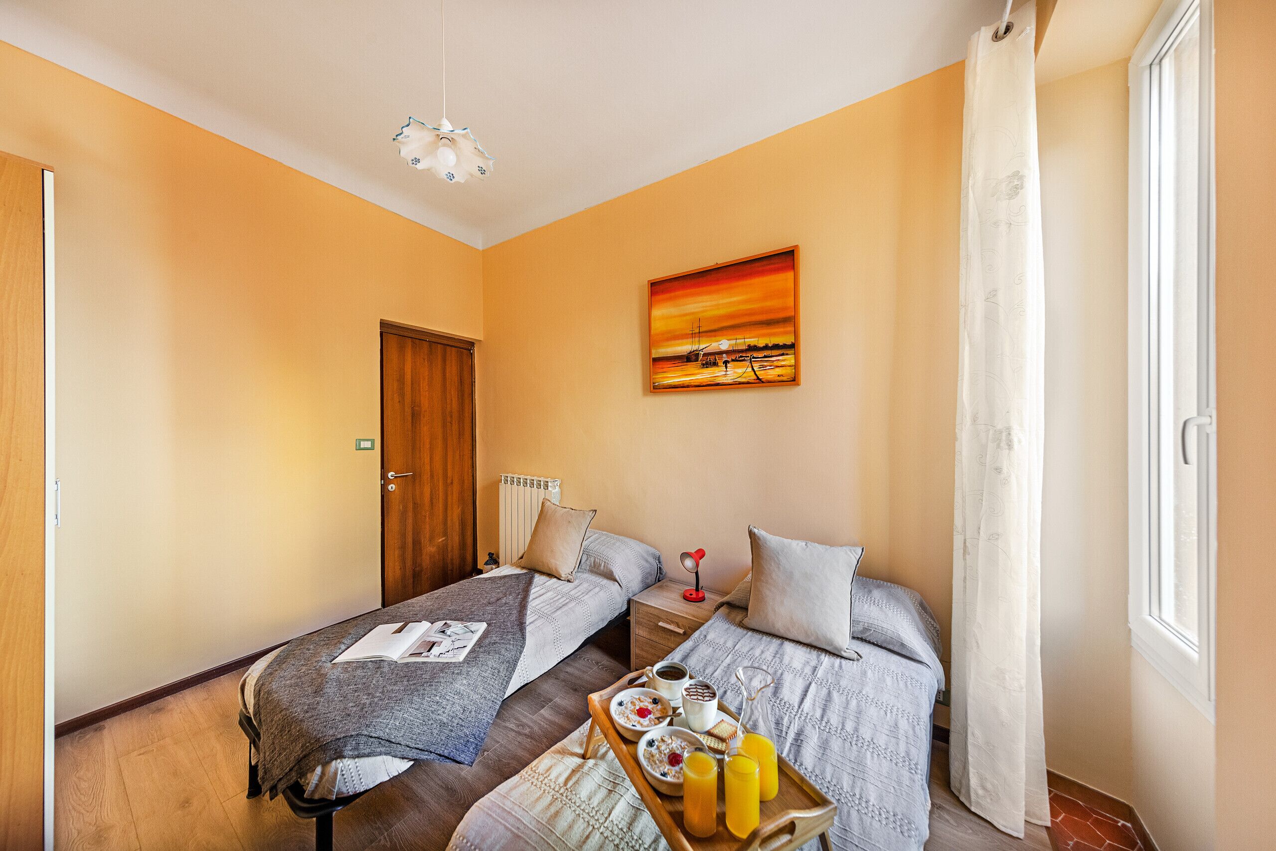 2 camere, ferro/asse da stiro, Wi-Fi gratuito, lenzuola