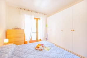 1 bedroom, iron/ironing board, free WiFi, bed sheets