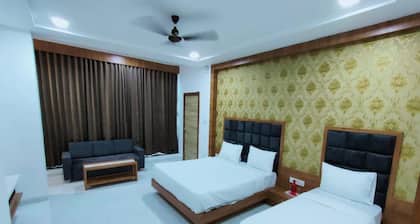 Hotel Rest and Leaf