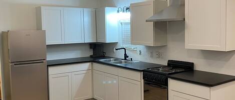 Four à micro-ondes, un four, surface de cuisson, cafetiÚre-théiÚre