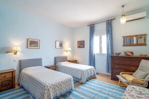 Room - Spacious Andalusian Country House with Pool Near Cabo de Gata (Níjar)