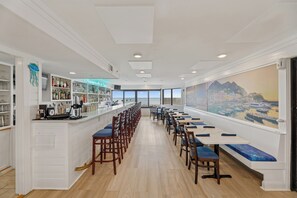 Bar (on property) - XPLORIE ACTIVITIES & LINENS INCLUDED*!  PLAZA - 2BR/2BA with Open Den. Indoor & Outdoor Pools, Tiki Bar. (Ocean City)