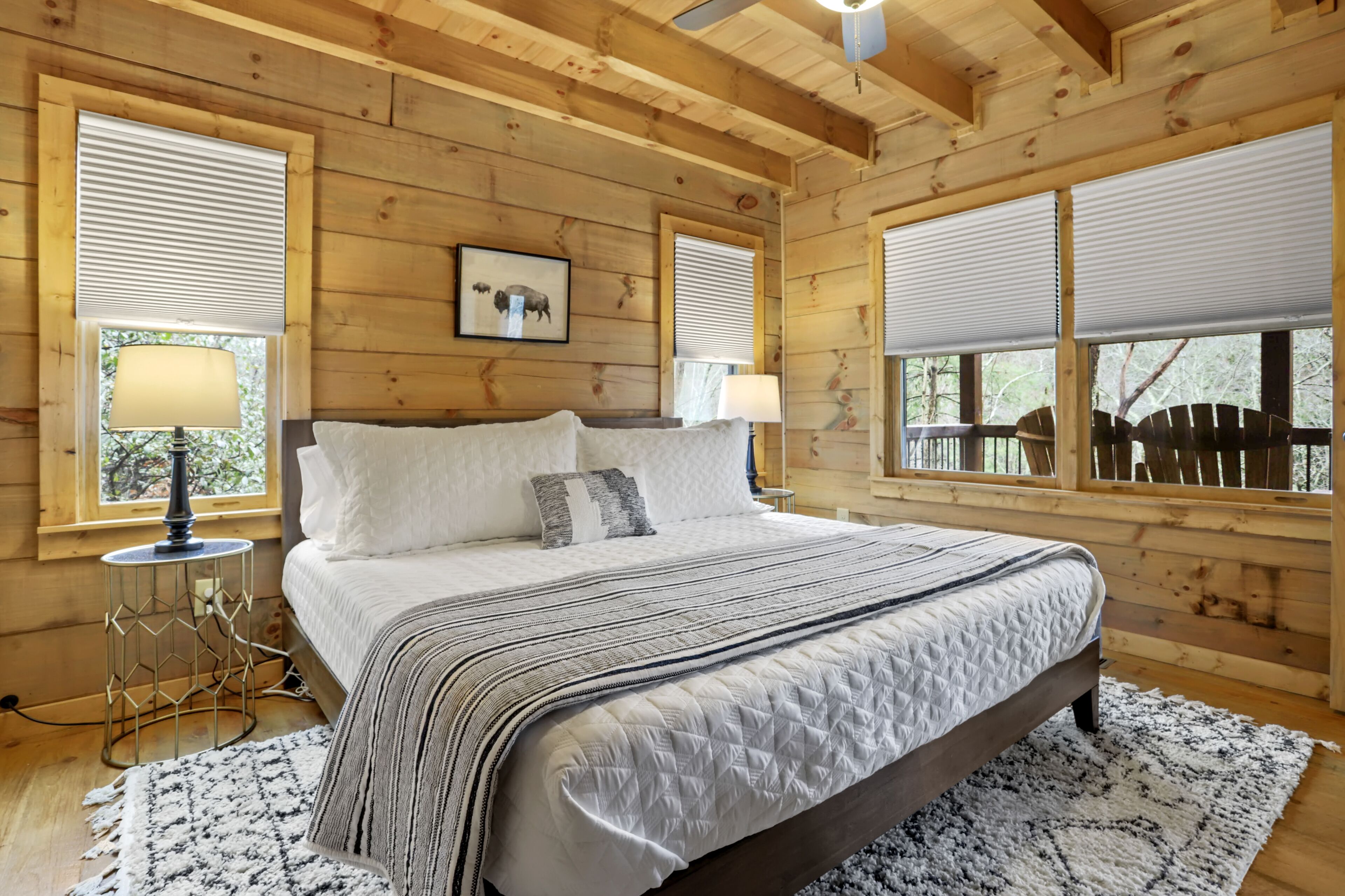 2 chambres, fer et planche à repasser, Wi-Fi gratuit, draps fournis