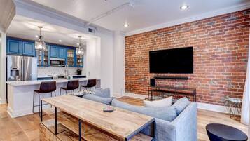 TV connectée, services de streaming, espaces bureaux