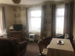 1 bedroom, iron/ironing board, free cribs/infant beds, bed sheets - Galaxy Apartments Blackpool (Blackpool)