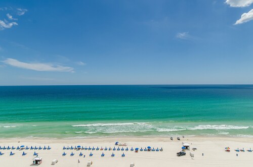 Beach Perfect Top of the Gulf 625-Beautiful Modern Beachfront Studio-Perfect Place in Paradise!