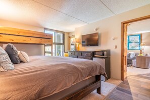 2 chambres, fer et planche à repasser, Wi-Fi gratuit, draps fournis