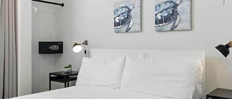 8 habitaciones, tabla de planchar con plancha, cuna de viaje y wifi