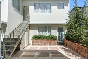 Exterior - 8BR | 7.5BA | Sleeps 16+ | Wi-Fi | Walk to Beach (San Juan)