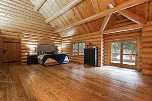 6 Schlafzimmer, Schreibtisch, Bügeleisen/Bügelbrett, kostenloses WLAN