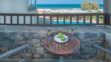 Panoramic Studio | Beach/ocean view