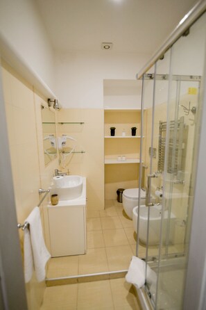 Doccia, bidet