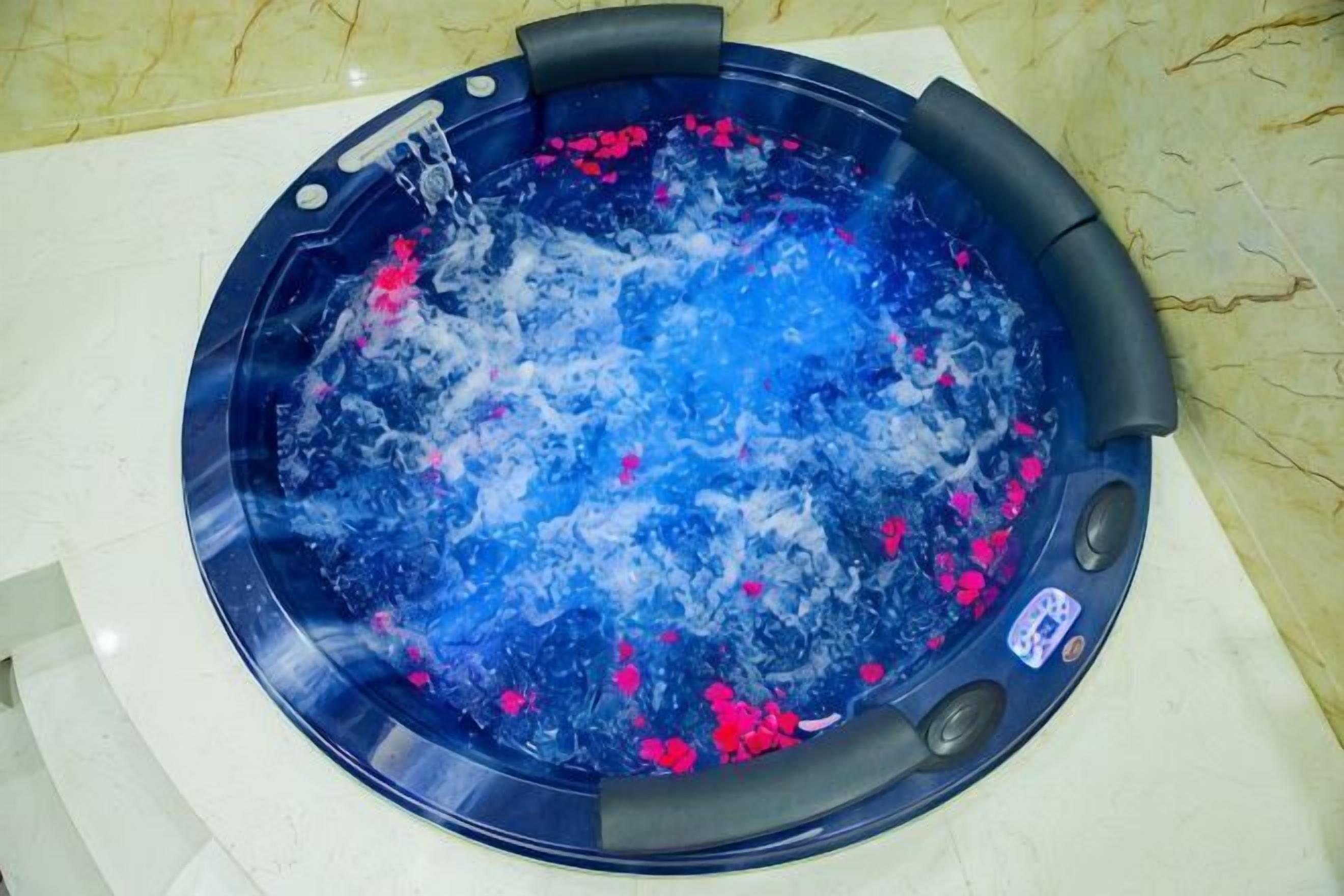 Bañera de hidromasaje interior