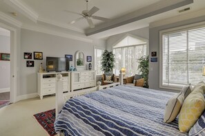 7 bedrooms, desk, iron/ironing board, free WiFi