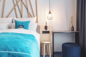 In-room safe, laptop workspace, blackout drapes, soundproofing - Holiday Inn - the niu, Yen Hamburg City by IHG (Hamburg)