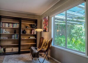 Interior - River Retreat, Buckland (Buckland)