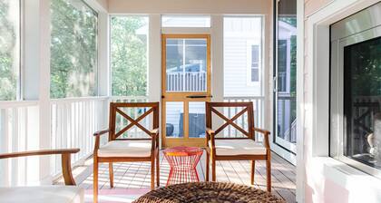 Surfer Girl-Calling all home décor enthusiasts