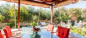 Mani's Garden Paradise - Elia Secluded Retreat