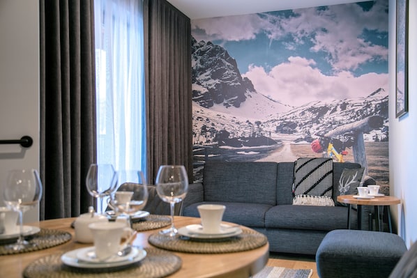 Deluxe Apartment | Living room | LCD TV