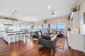 Interior - Beach Heaven | Beachfront & Private Elevator (Galveston)