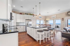 Fridge, microwave, oven, stovetop - Beach Heaven | Beachfront & Private Elevator (Galveston)