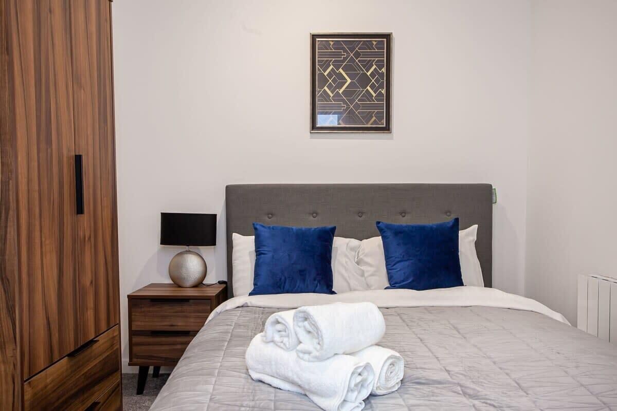 1 bedroom, iron/ironing board, WiFi, bed sheets