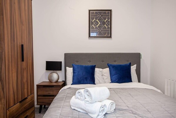 1 bedroom, iron/ironing board, WiFi, bed sheets