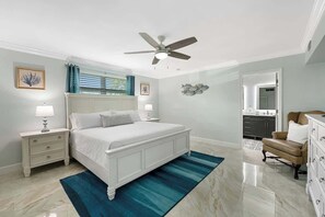 4 bedrooms, iron/ironing board, travel cot, free WiFi - Spacious Oasis! Pool, outdoor bar& kitchen, private playground, pool table! (Dania Beach)