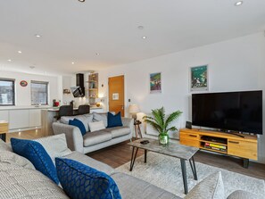 Cottage | Living area - One Sand Banks (Haverfordwest)