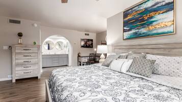 3 dormitorios, tabla de planchar con plancha, wifi gratis y ropa de cama