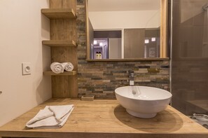 Bathtub, hair dryer, towels