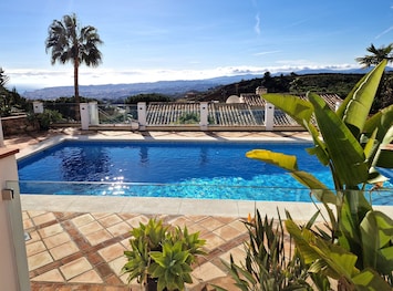 10 X 5 meter pool with incredible sea view