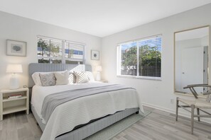 2 sovrum, skrivbord, strykjärn/strykbräda och gratis wi-fi