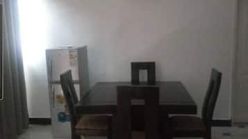 House, Multiple Beds | Private kitchen | Fridge, microwave, oven, stovetop