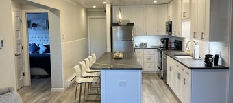 Newly renovated 4BR & 3BR condo walk to slopes