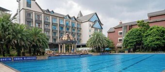 Guigang Railway Station UEASY Hotel